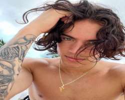 His love for tattoos could be estimated through the different tattoos he has inked on his body parts.